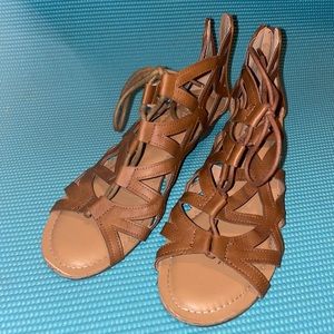 Slight heeled sandals